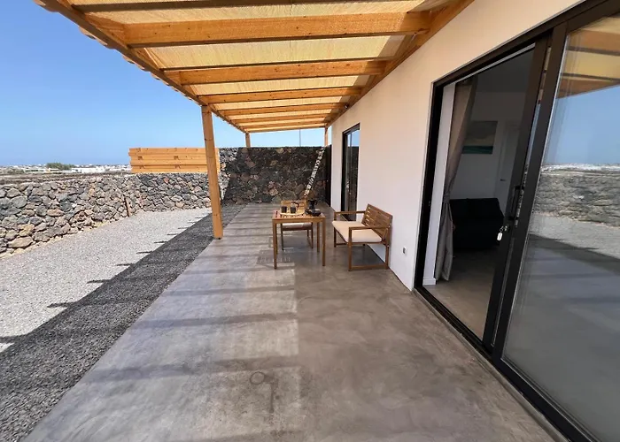 Casale * לאחארס