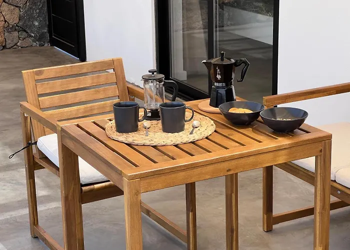 Casale * לאחארס